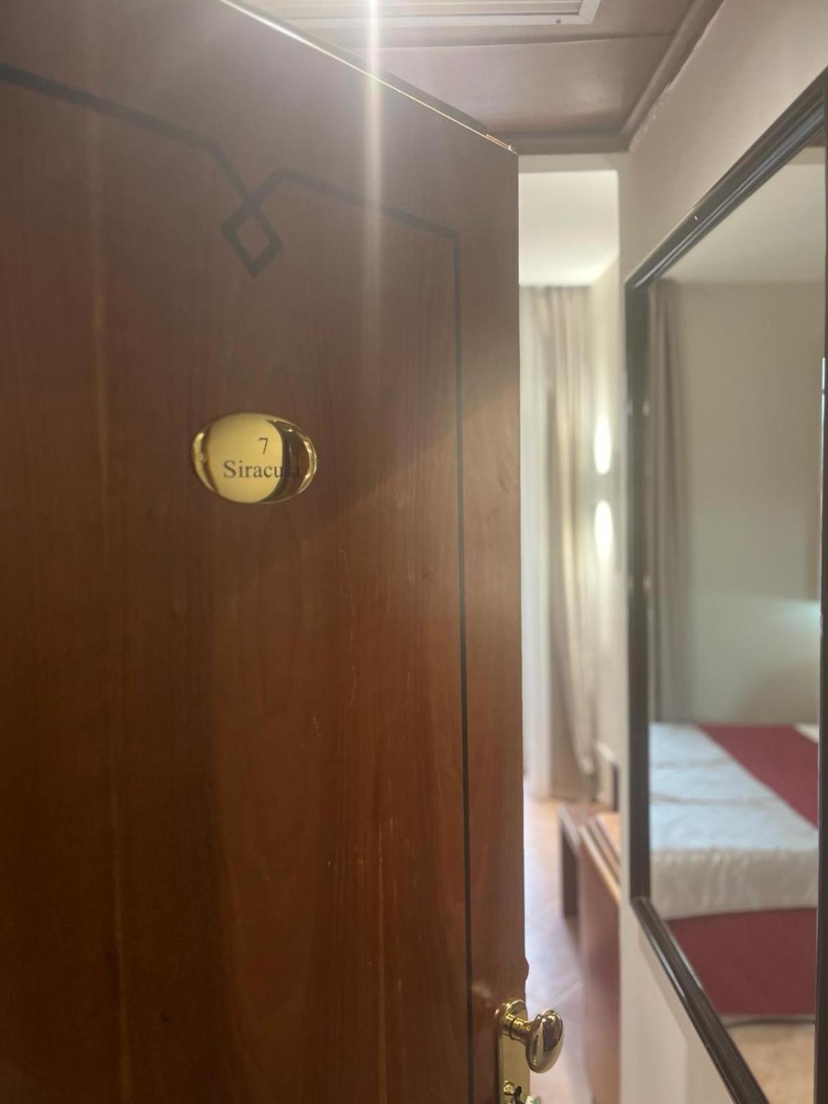 Affittacamere Regio Roma Esterno foto